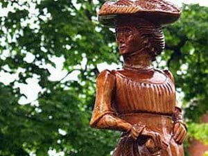 The Tree Carvings in Orangeville - the Rebirth of Nature through Art